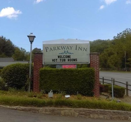 Parkway Inn Waynesville Exterior photo